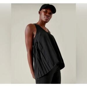 Athleta Womens Swing Forward Pleated Tank Top Large Black Sporty Tennis Golf